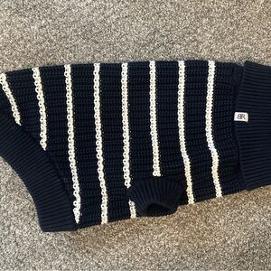 Banana Republic Navy and White Knit Sweater